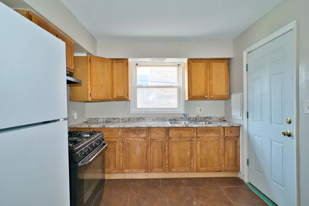 118 North Menard Avenue Chicago IL 60644
