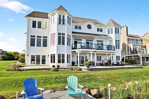820 Peninsula Drive Wauconda IL 60084