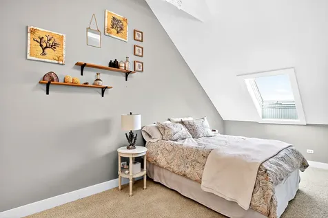 820 Peninsula Drive Wauconda IL 60084