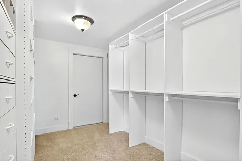 820 Peninsula Drive Wauconda IL 60084