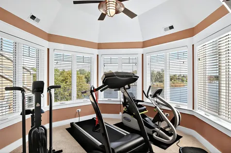 820 Peninsula Drive Wauconda IL 60084