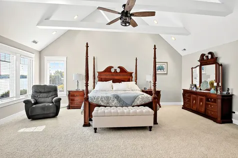 820 Peninsula Drive Wauconda IL 60084