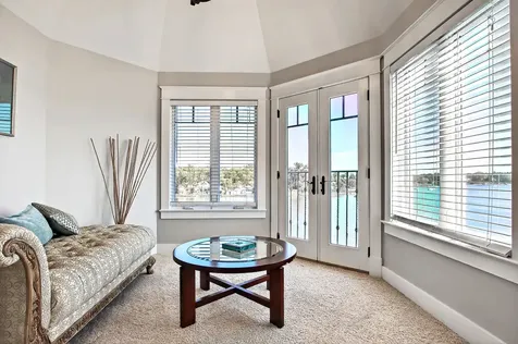 820 Peninsula Drive Wauconda IL 60084