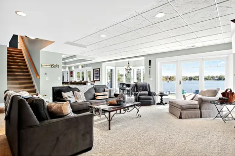 820 Peninsula Drive Wauconda IL 60084