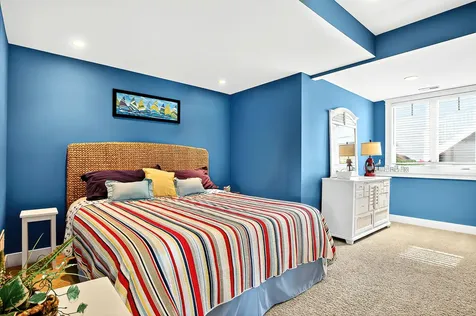 820 Peninsula Drive Wauconda IL 60084