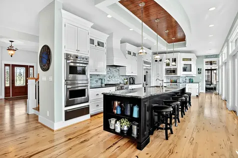 820 Peninsula Drive Wauconda IL 60084