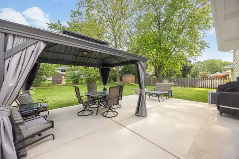 1513 Ronzheimer Avenue St. Charles IL 60174