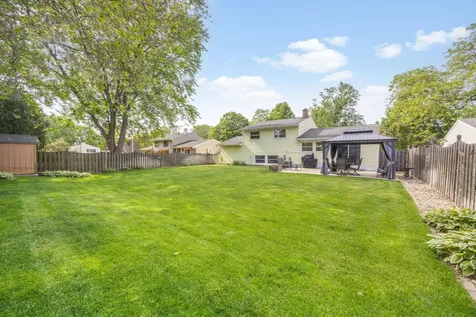 1513 Ronzheimer Avenue St. Charles IL 60174
