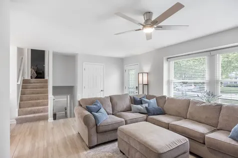 1513 Ronzheimer Avenue St. Charles IL 60174
