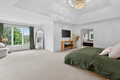39W696 Henry David Thoreau Place St. Charles IL 60175