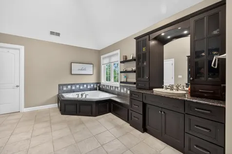 39W696 Henry David Thoreau Place St. Charles IL 60175