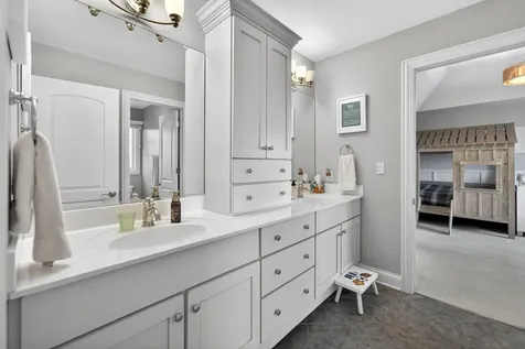 39W696 Henry David Thoreau Place St. Charles IL 60175