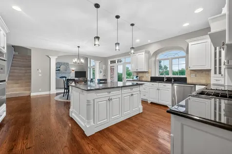 39W696 Henry David Thoreau Place St. Charles IL 60175
