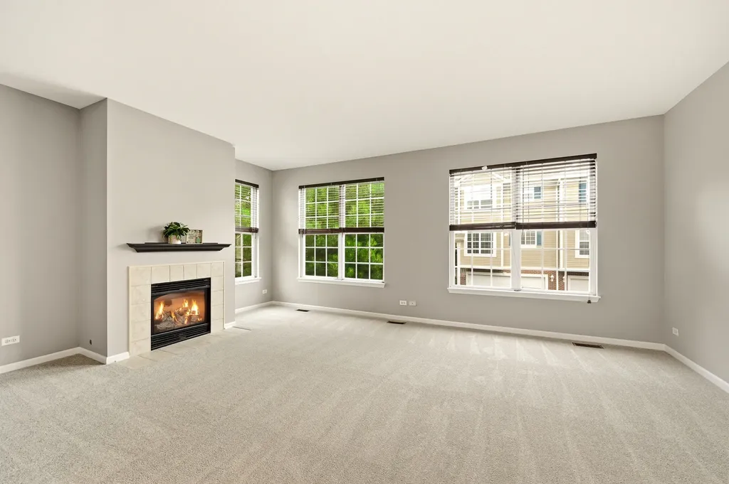 2320 Hudson Circle Aurora IL 60502