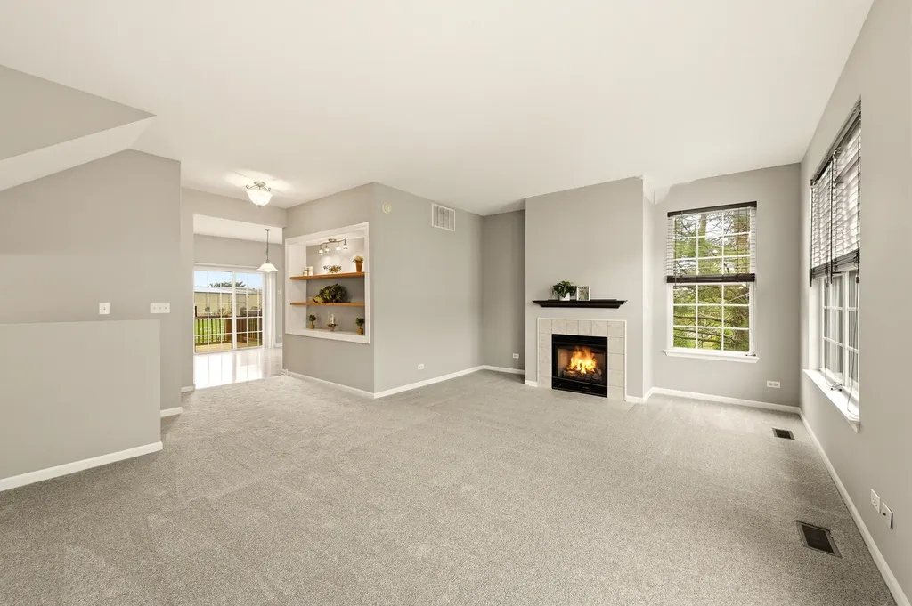 2320 Hudson Circle Aurora IL 60502