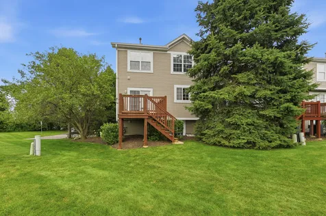 2320 Hudson Circle Aurora IL 60502