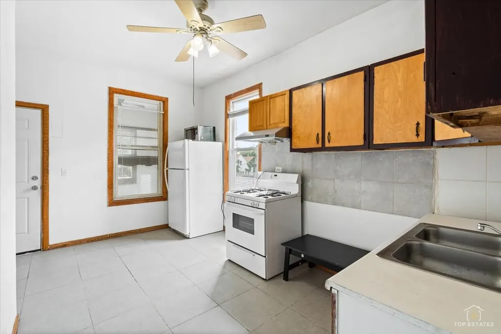 3645 South Wood Street Chicago IL 60609