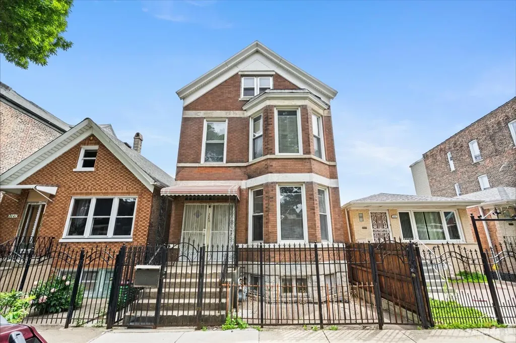 3645 South Wood Street Chicago IL 60609