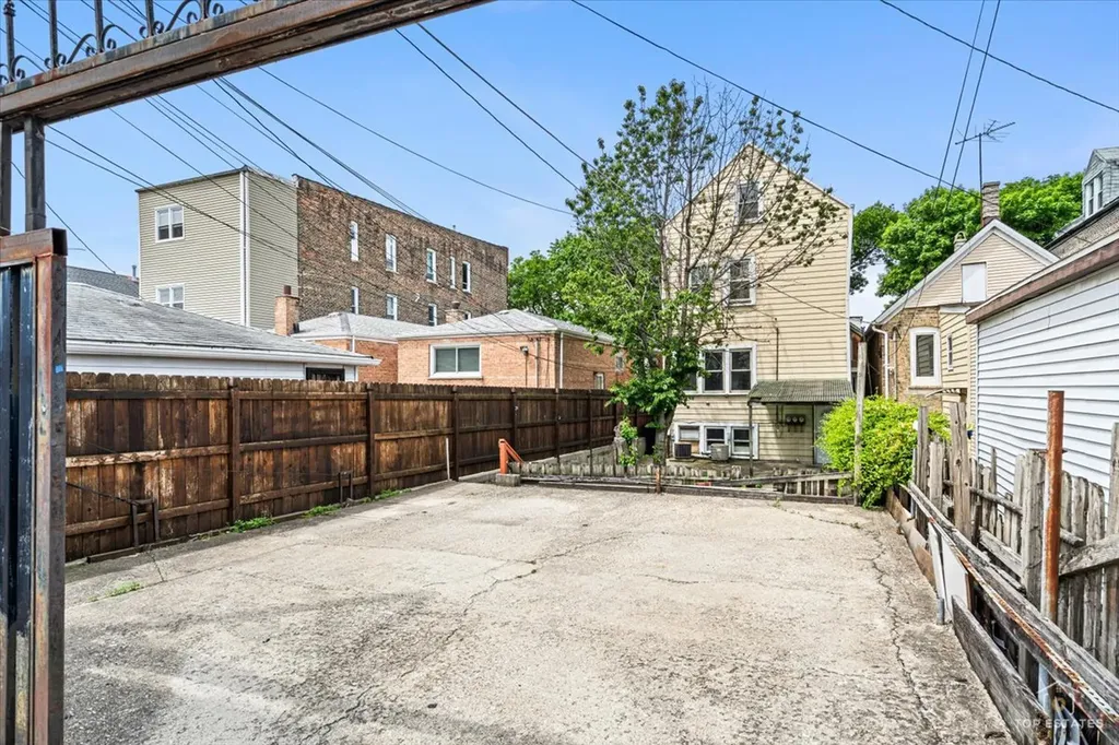 3645 South Wood Street Chicago IL 60609