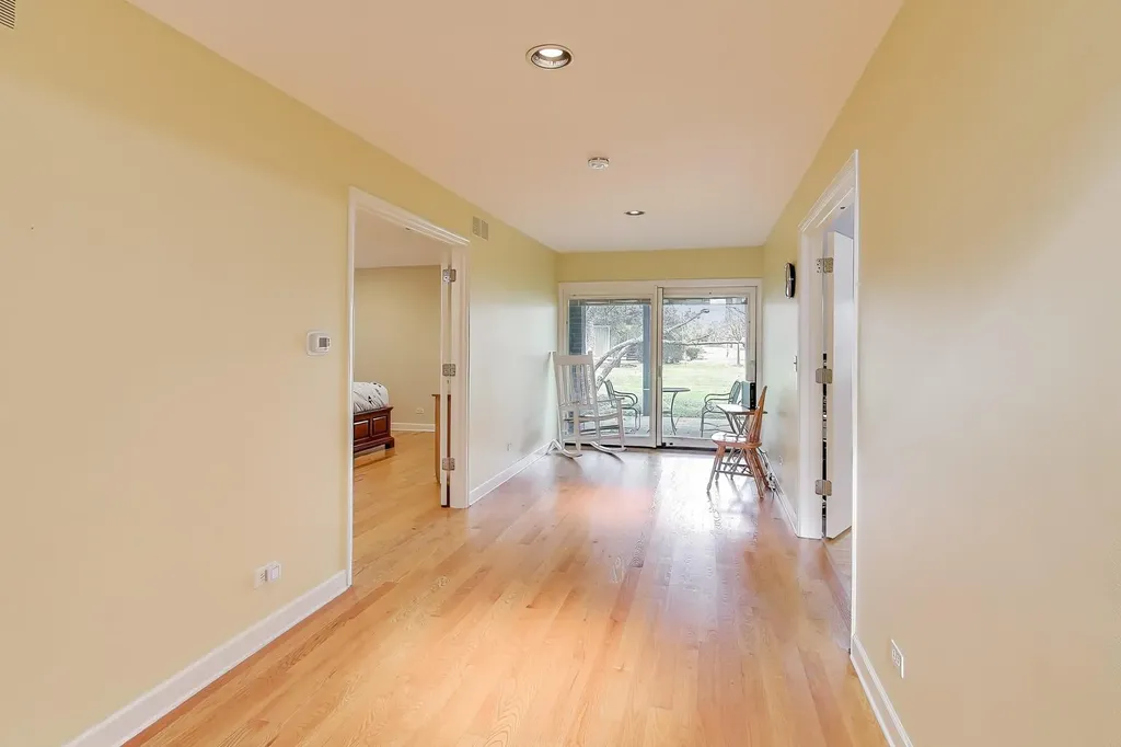 211 Briarwood Pass Oak Brook IL 60523
