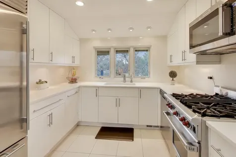 211 Briarwood Pass Oak Brook IL 60523