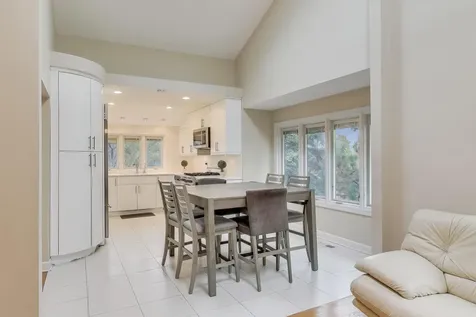 211 Briarwood Pass Oak Brook IL 60523
