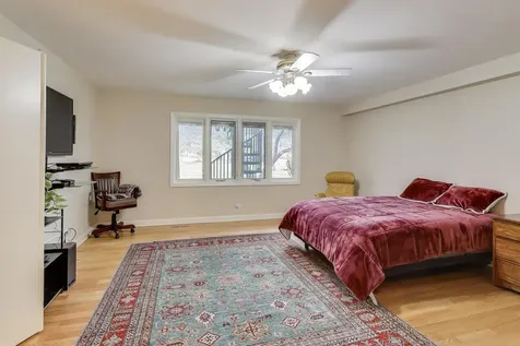 211 Briarwood Pass Oak Brook IL 60523