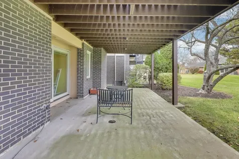211 Briarwood Pass Oak Brook IL 60523