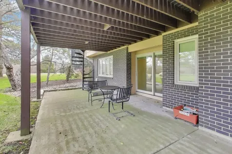 211 Briarwood Pass Oak Brook IL 60523