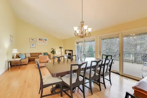 211 Briarwood Pass Oak Brook IL 60523