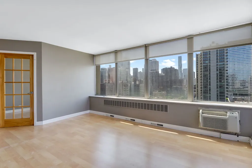1355 North Sandburg Terrace Chicago IL 60610