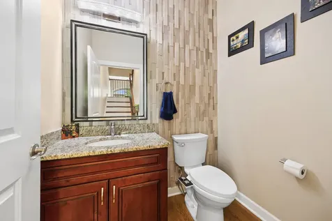 6635 West 64th Place Chicago IL 60638