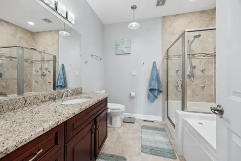6635 West 64th Place Chicago IL 60638
