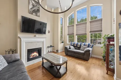 6635 West 64th Place Chicago IL 60638