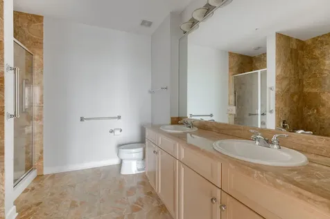 233 East 13th Street Chicago IL 60605