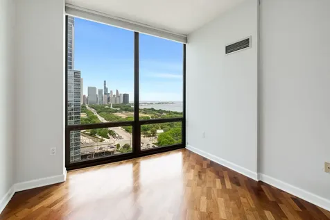233 East 13th Street Chicago IL 60605