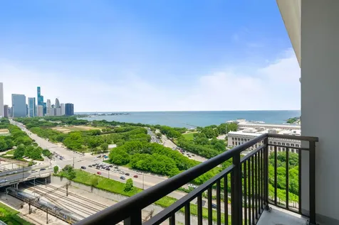 233 East 13th Street Chicago IL 60605
