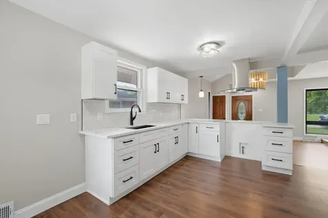 13409 South Komenski Avenue Robbins IL 60472