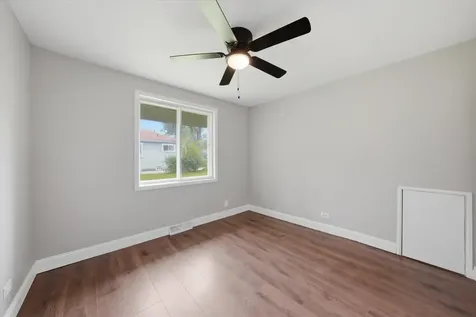13409 South Komenski Avenue Robbins IL 60472
