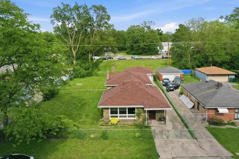 13409 South Komenski Avenue Robbins IL 60472