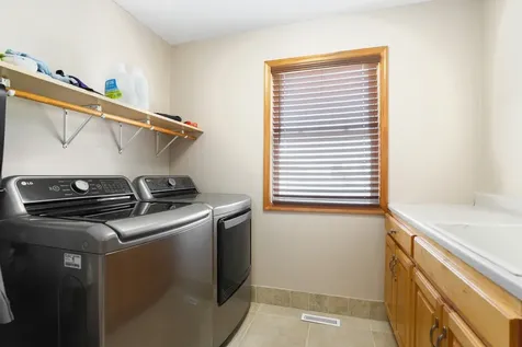 855 White Tail Bend Manteno IL 60950