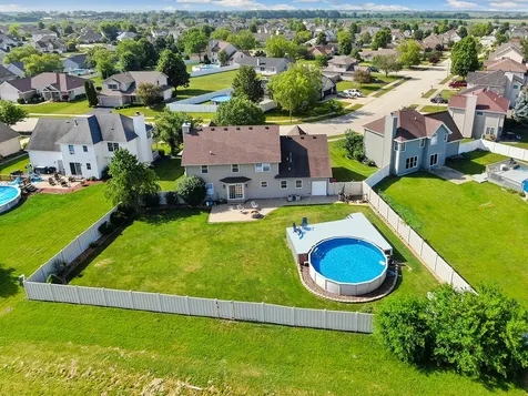 855 White Tail Bend Manteno IL 60950