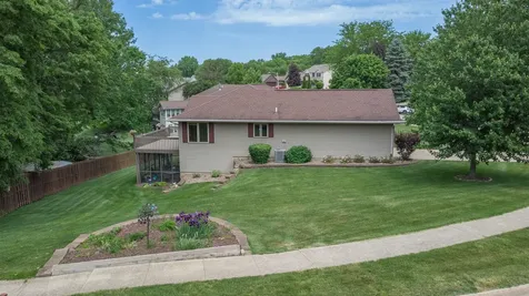 920 Mesa Drive Freeport IL 61032