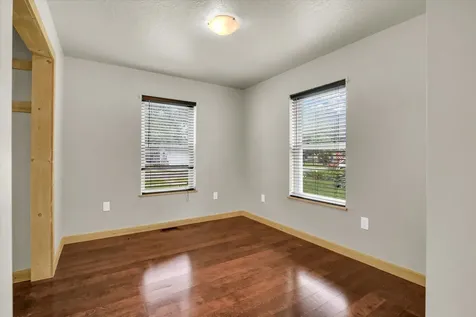521 North Mcclellan Street Sullivan IL 61951