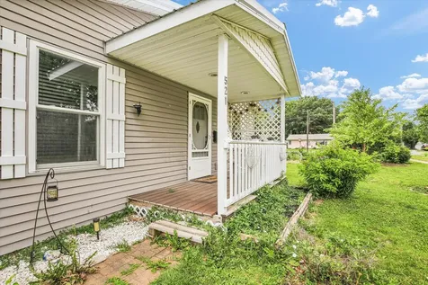 521 North Mcclellan Street Sullivan IL 61951