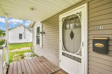 521 North Mcclellan Street Sullivan IL 61951
