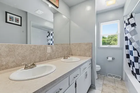 4509 39TH Avenue Rock Island IL 61201