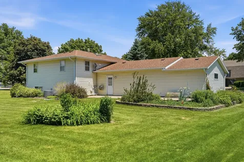 3603 14TH Avenue Sterling IL 61081
