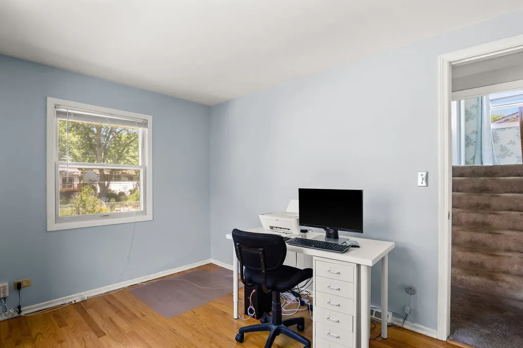 1107 East Elm Street Wheaton IL 60189