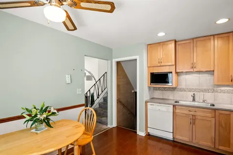 1107 East Elm Street Wheaton IL 60189